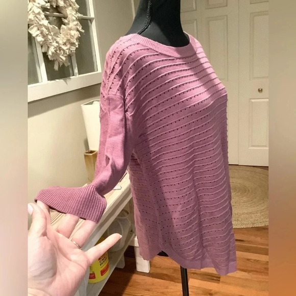 #34 Beautiful Soho Purple Lightweight Sweater with Cut Outs Size Small - Picture 3 of 8